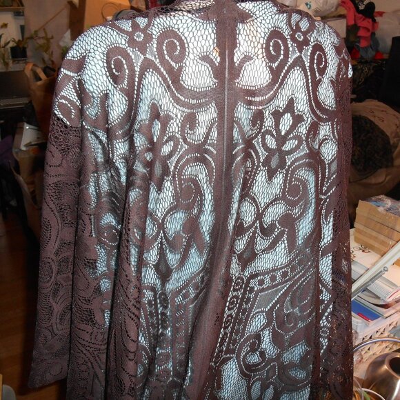 STEVE MADDEN FRINGE OPENWORK WOVEN LACE WINE ONE SIZE FITS ALL COVER SHAWL NWT - Picture 4 of 8